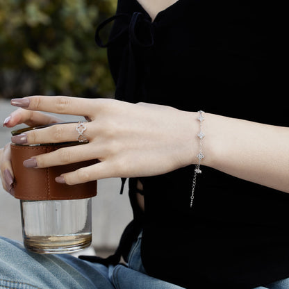 [Vivid Aurora]Four-Leaf Clover Hollow Butterfly Bracelet