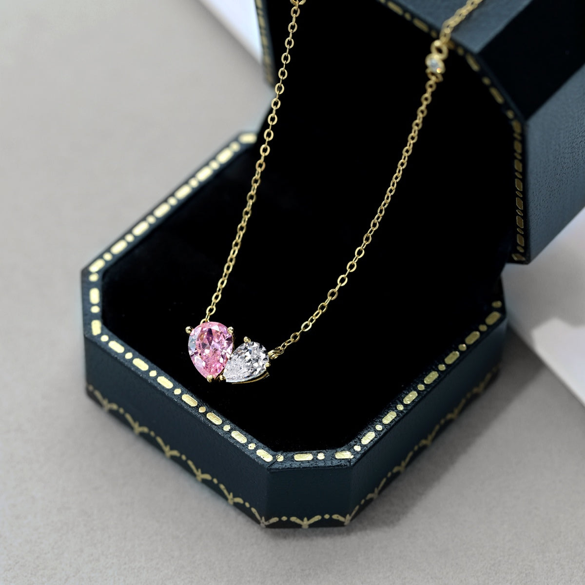 [Vivid Aurora]Unique Heart Shape Necklace