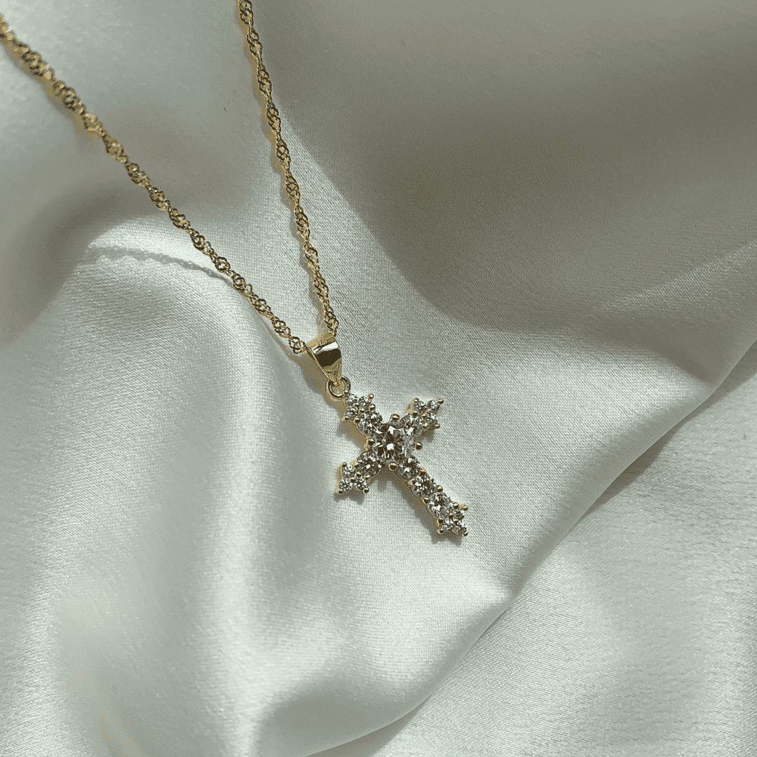 [Vivid Aurora]Delicate Cross Shape Necklace