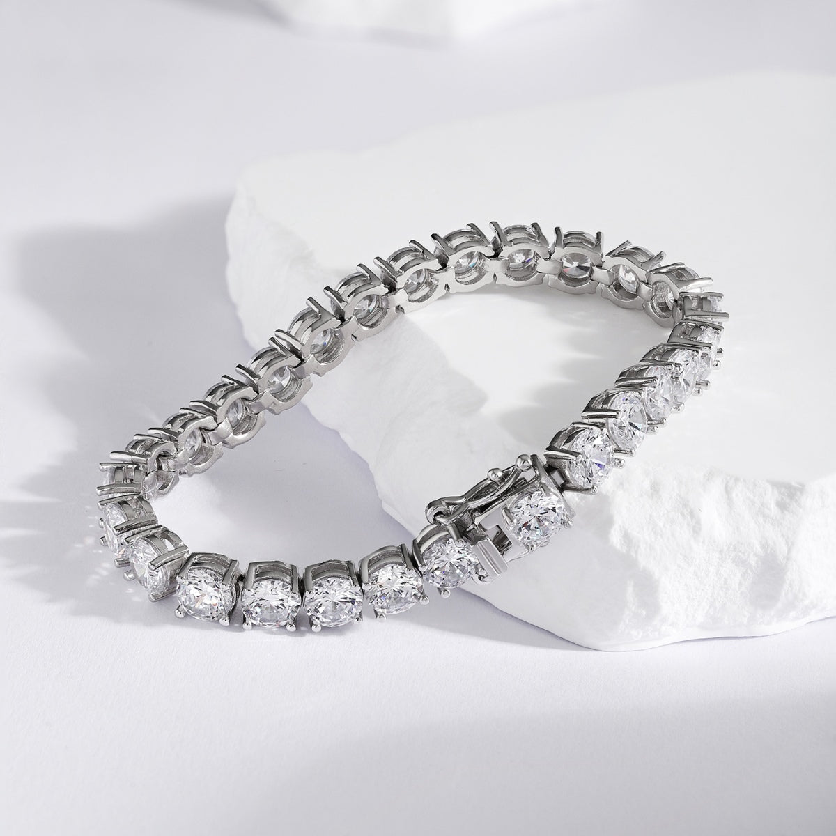 [Vivid Aurora]0.75 Carat Dazzling Round Cut Wedding Bracelet