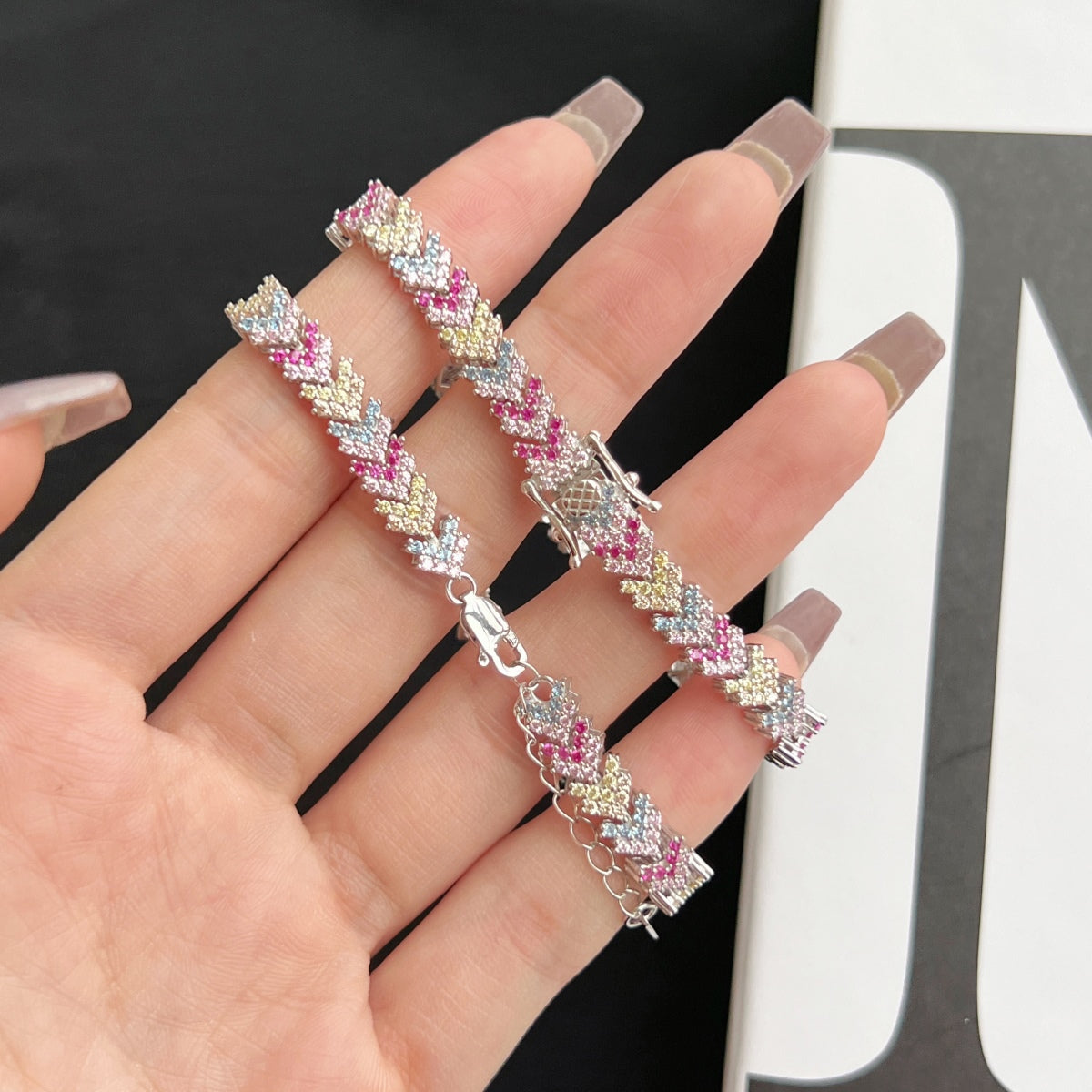 [Vivid Aurora]Ornate Sparkling Round Cut Party Bracelet